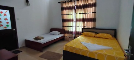 Roamer's ark villa