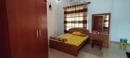 Roamer's ark villa
