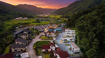 Gyeongju Space Private Pool Villa