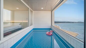 Pohang Luna Ocean View Pool Villa