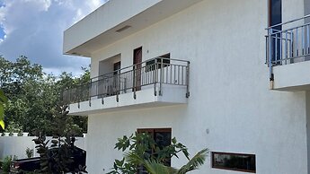 buddy's Beach House Sipalay