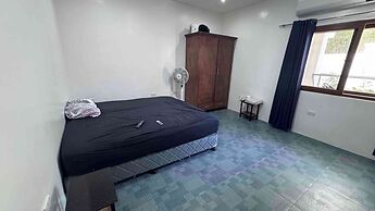 buddy's Beach House Sipalay