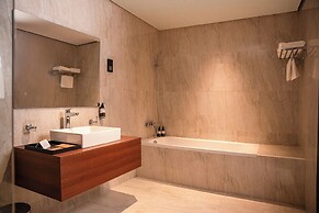 Golden Tulip Muscat The Village