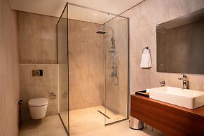 Golden Tulip Muscat The Village