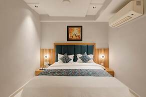 Hotel Sparsh Town