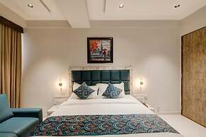Hotel Sparsh Town