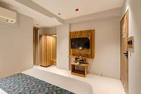 Hotel Sparsh Town