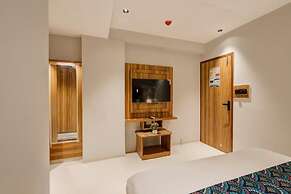 Hotel Sparsh Town