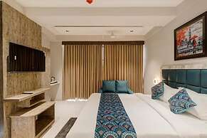 Hotel Sparsh Town
