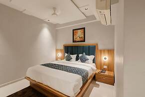 Hotel Sparsh Town