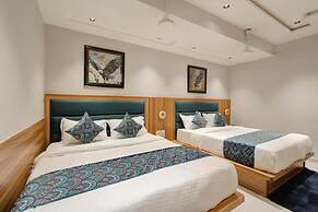 Hotel Sparsh Town