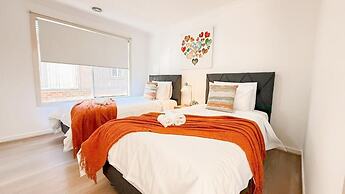 StayAU Family Haven Pet-Friendly