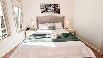 StayAU Family Haven Pet-Friendly