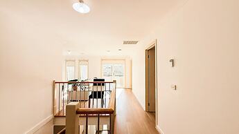 StayAU Family Haven Pet-Friendly