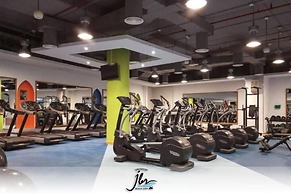 Beachside JBR Stay with Sea Views