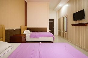 Tripletree Novon Family Hotel