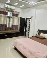 Serene Lakeside Homestay