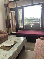 Serene Lakeside Homestay