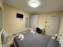Casa Alone