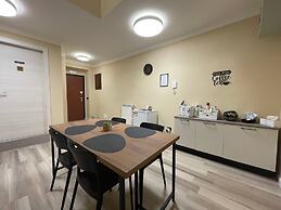 Casa Alone