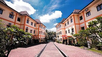 Tripletree Ciptaningati Culture Hotel