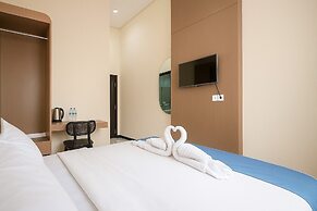 Tripletree Ciptaningati Culture Hotel