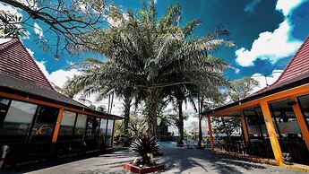 Tripletree Ciptaningati Culture Hotel