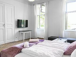 Beautiful 2BR Near AKH Ideal For Groups