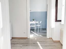 Beautiful 2BR Near AKH Ideal For Groups