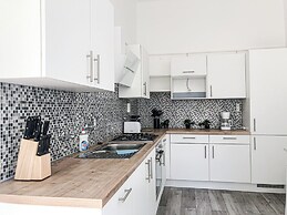 Beautiful 2BR Near AKH Ideal For Groups