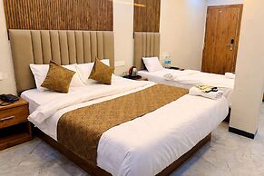 Revelon Grand Hotel