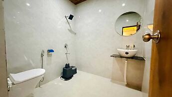 Revelon Grand Hotel