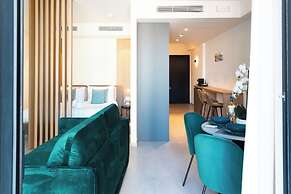 Mercury Suites