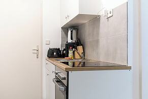 Charming 1BR Getaway Central Meidling