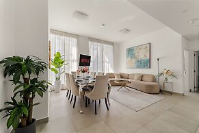 Marina Arcade - 702 2BD
