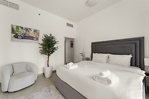 Marina Arcade - 702 2BD