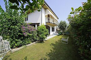 Casa Della Bougan-ville