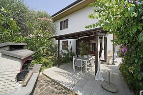 Casa Della Bougan-ville