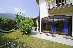 Casa Della Bougan-ville