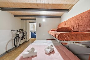 GuestHost - Heart of Assisi Cozy Flat