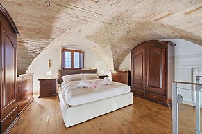 GuestHost - Heart of Assisi Cozy Flat