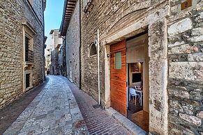 GuestHost - Heart of Assisi Cozy Flat