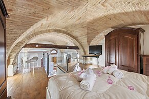 GuestHost - Heart of Assisi Cozy Flat