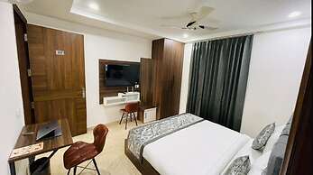 Reebah Inn & Suites