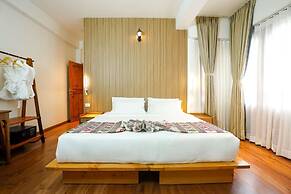 Overland Hotel