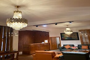 Overland Hotel