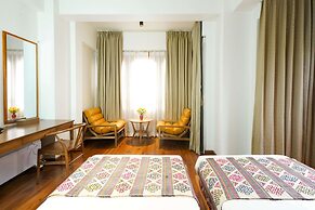 Overland Hotel