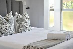 Modern Two Bed Central Green Point Stadium