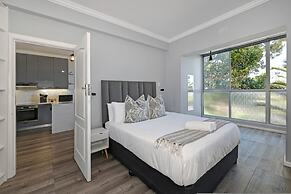 Modern Two Bed Central Green Point Stadium