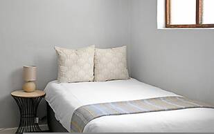 Modern Two Bed Central Green Point Stadium